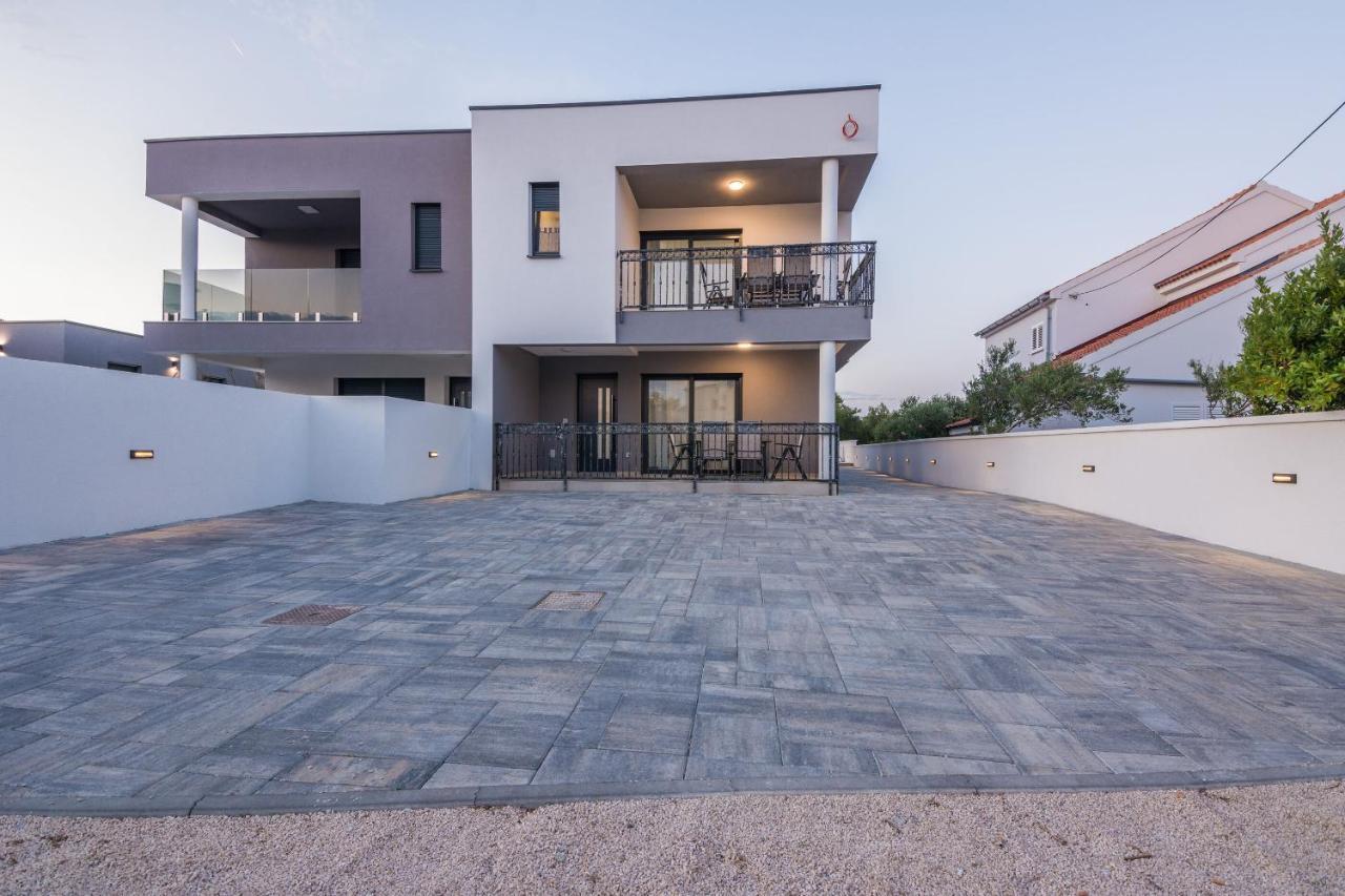Apartment Spanic 1 Вир Екстериор снимка
