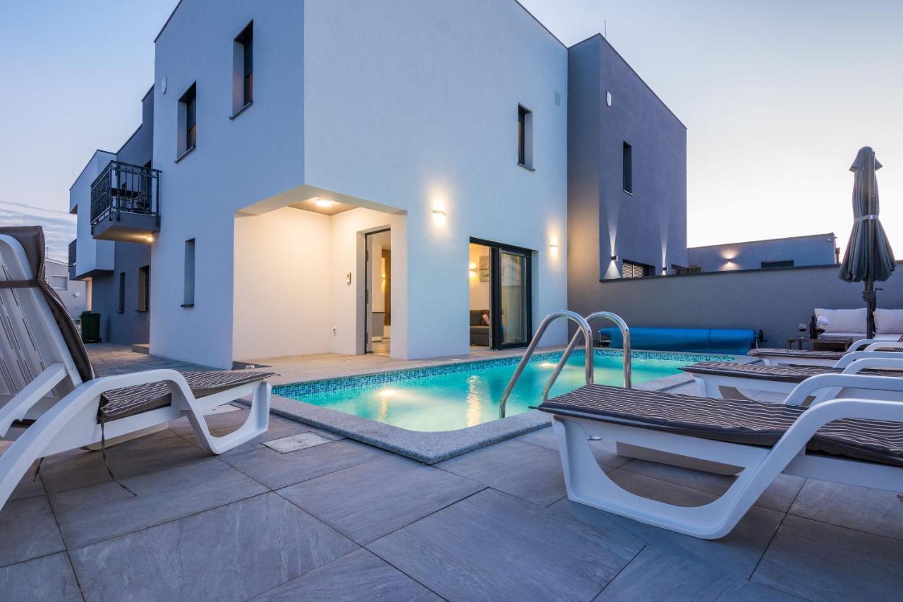 Apartment Spanic 1 Вир Екстериор снимка