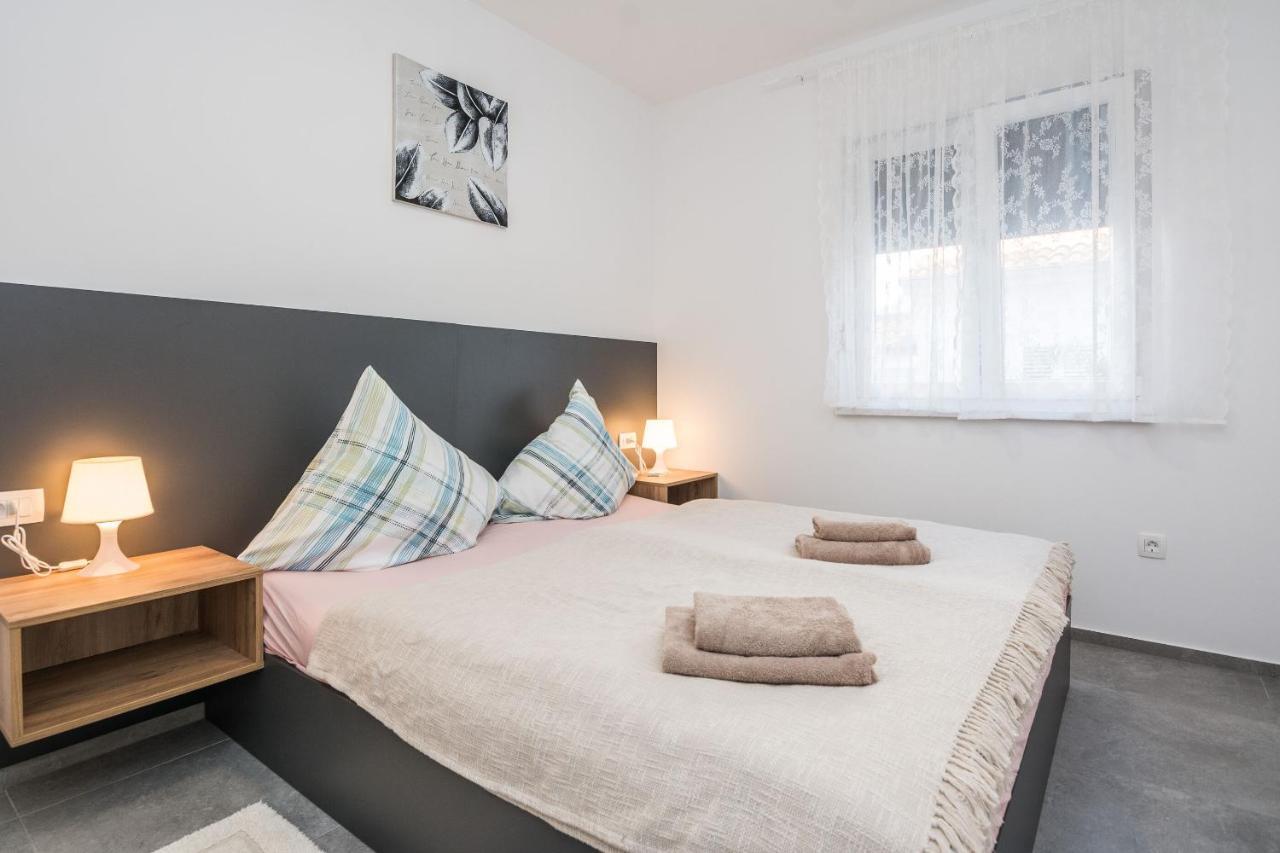 Apartment Spanic 1 Вир Екстериор снимка