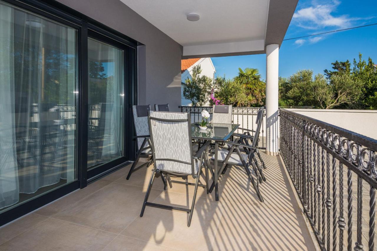 Apartment Spanic 1 Вир Екстериор снимка