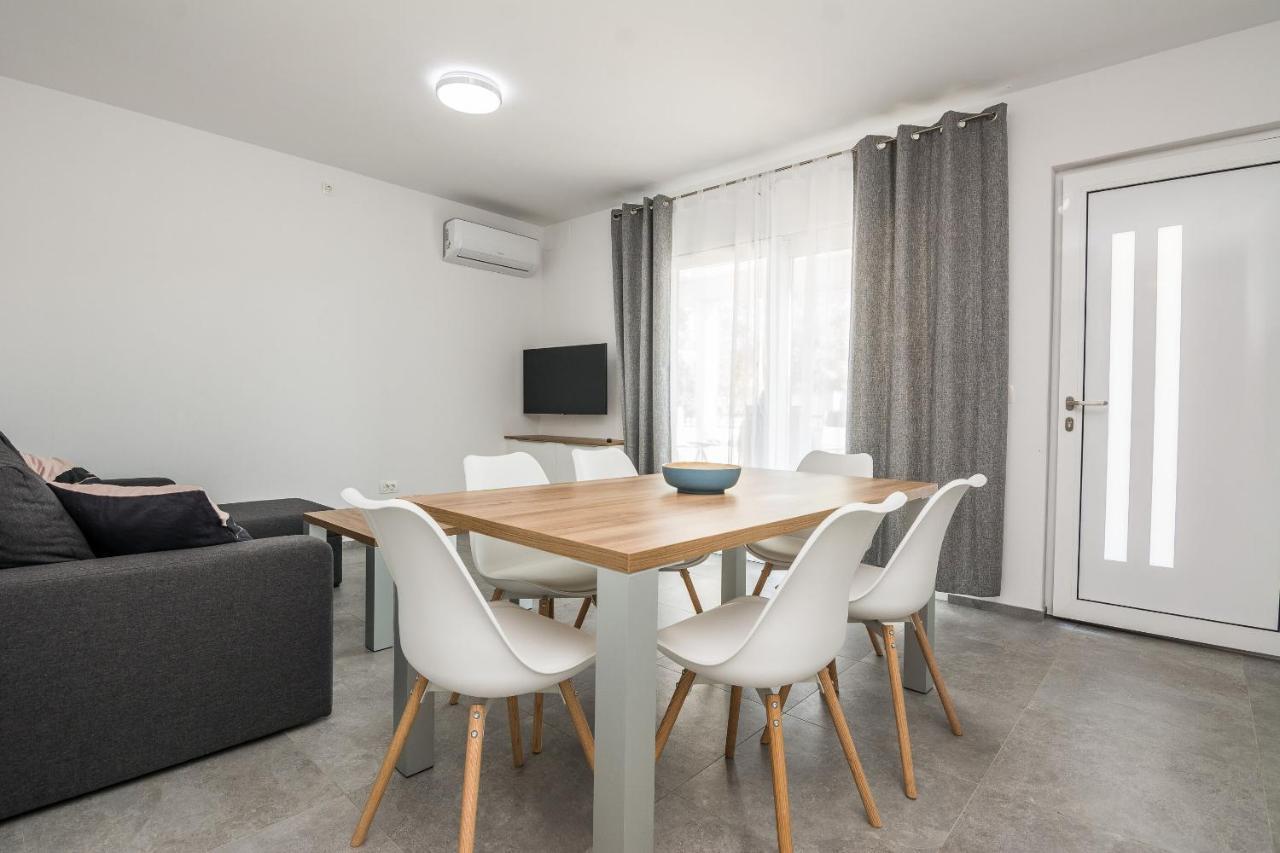 Apartment Spanic 1 Вир Екстериор снимка