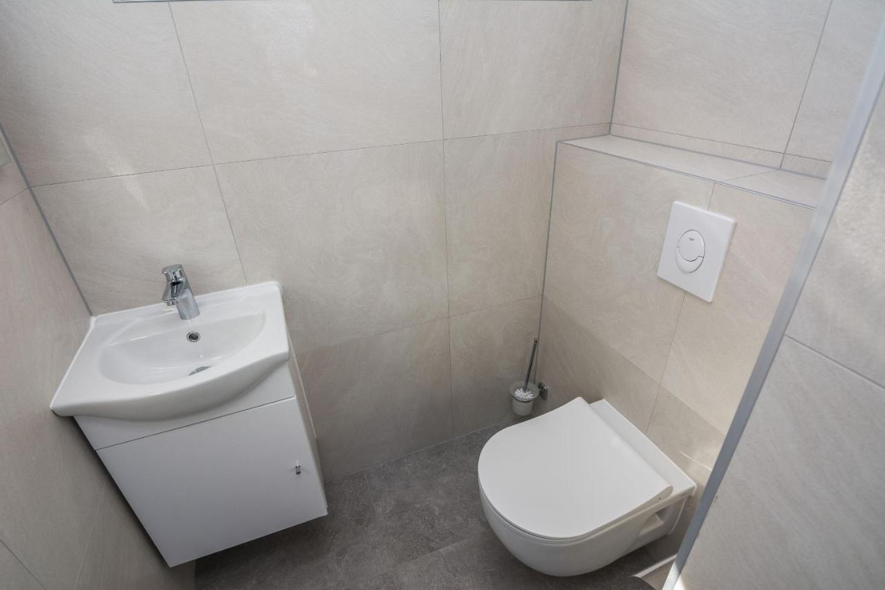 Apartment Spanic 1 Вир Екстериор снимка
